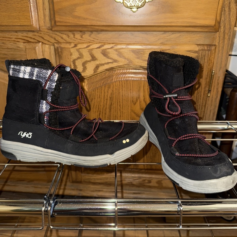 RYKA Alyssa Winter‎ Sneaker Boots Faux suede Black w Red Women's Size 8.5M